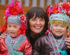 法国“云端”艺术家帕斯卡广州慈善拍卖